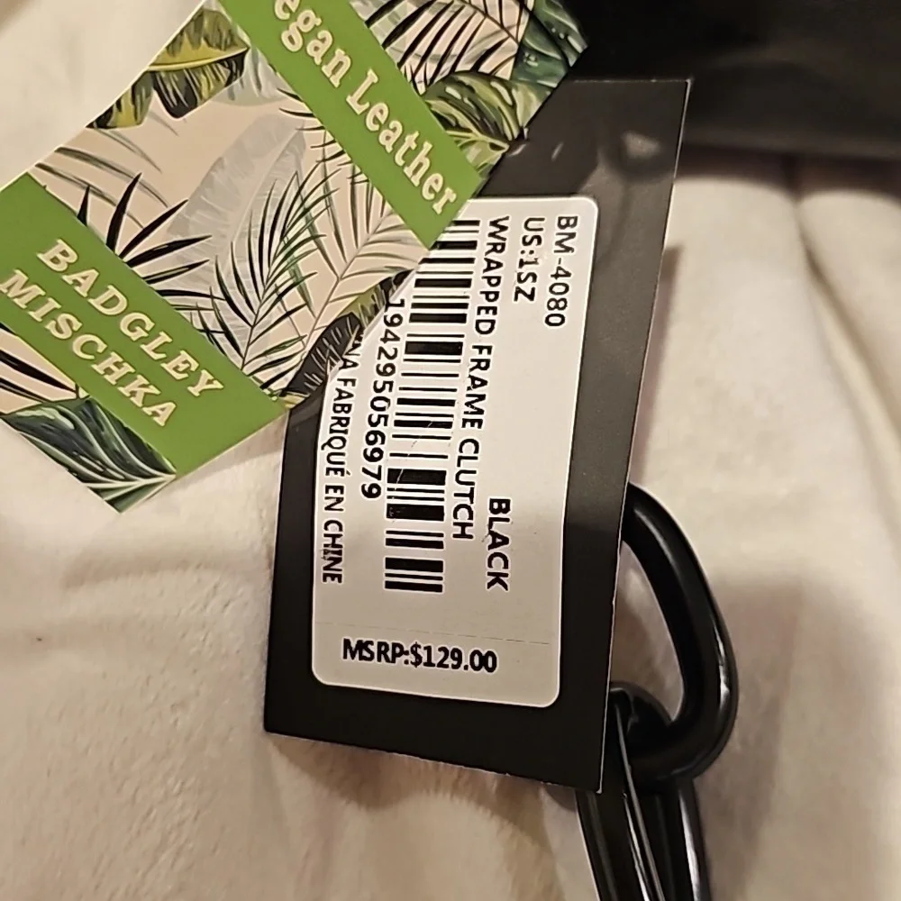 Badgley Mischka clutch style bag with metal chain black new with tag - Picture 2 of 9